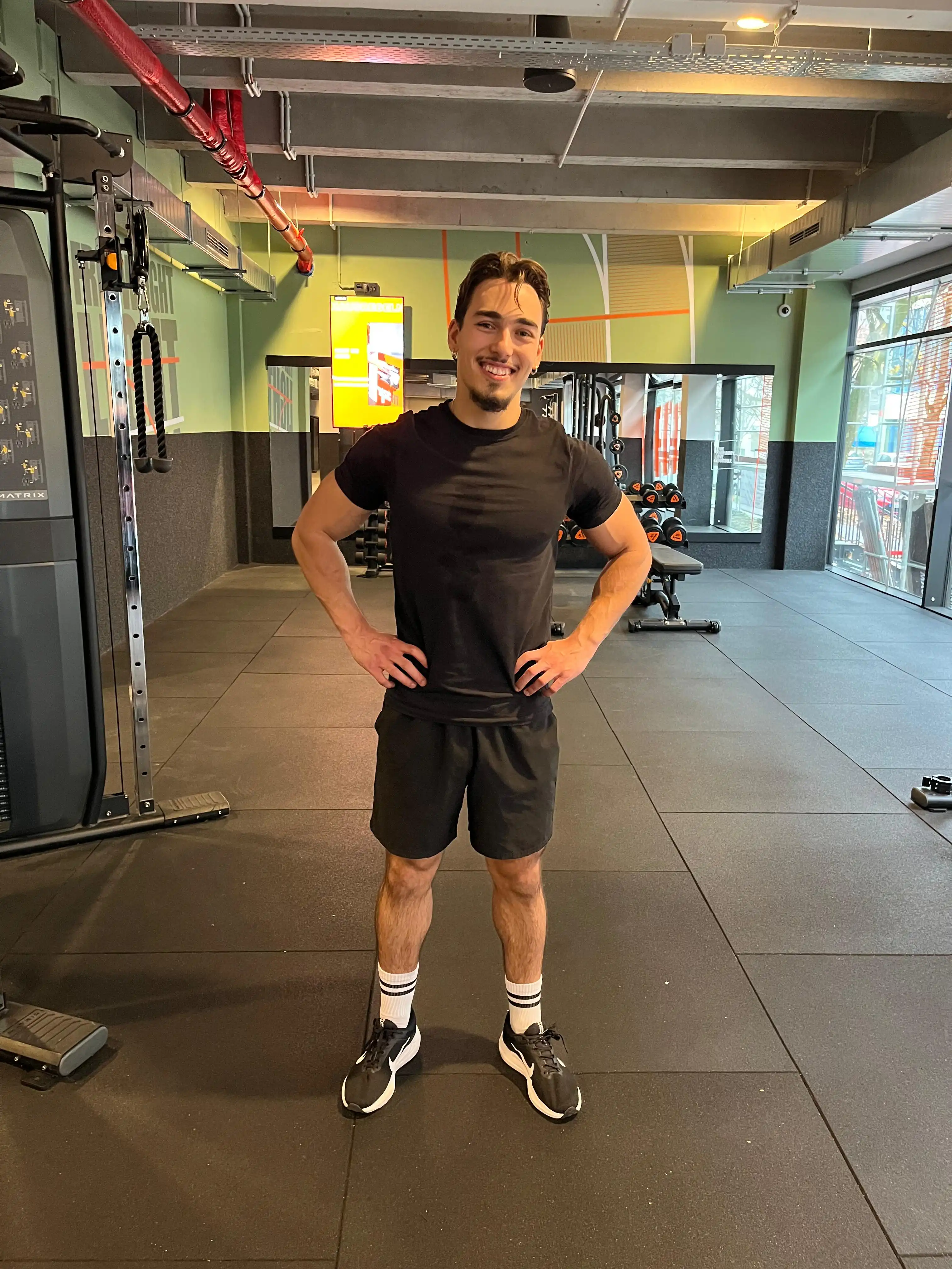 guy doing heavy squats